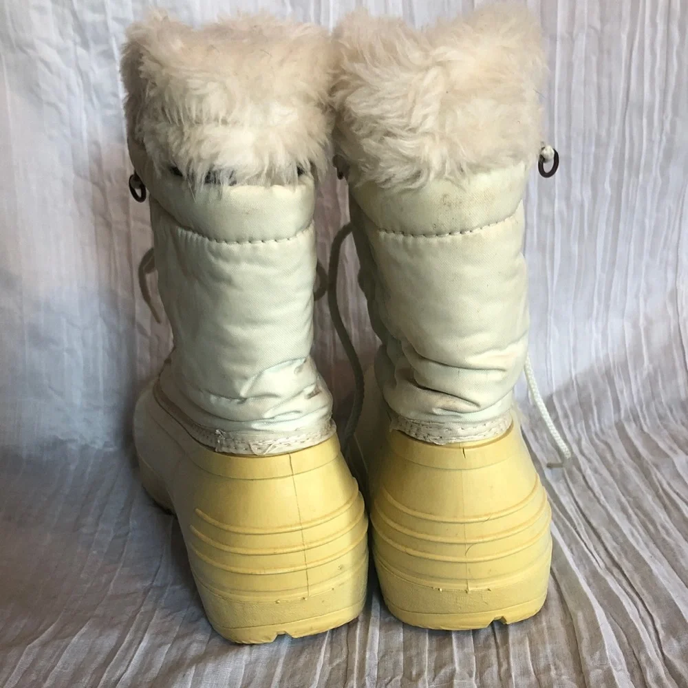 SOREL size 8 cream thick rubber sturdy waterproof winter outdoor boots
